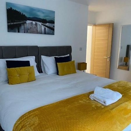 Marie'S Serviced Apartments- 2 Bedroom City Stay Bedford Eksteriør bilde