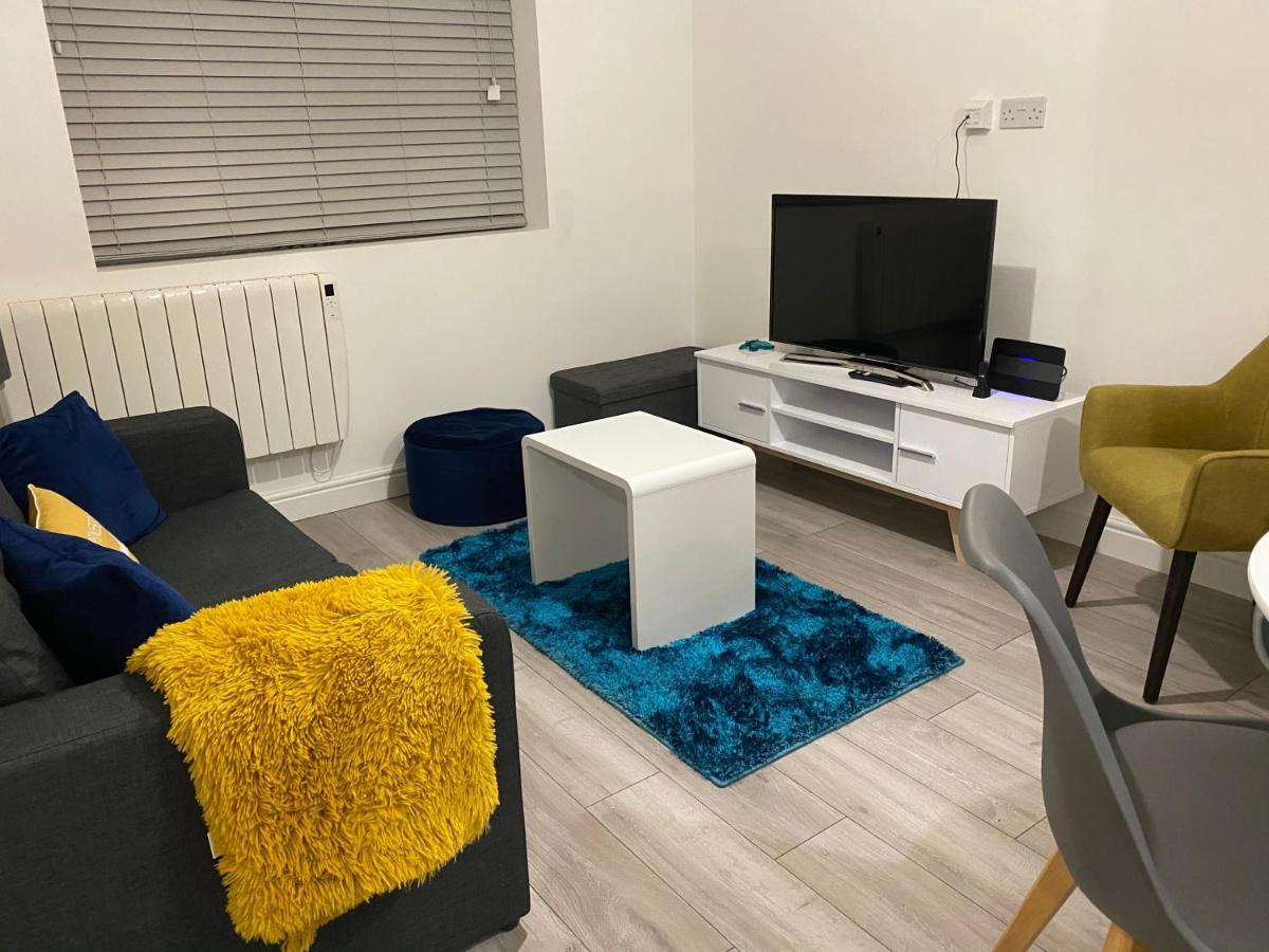 Marie'S Serviced Apartments- 2 Bedroom City Stay Bedford Eksteriør bilde