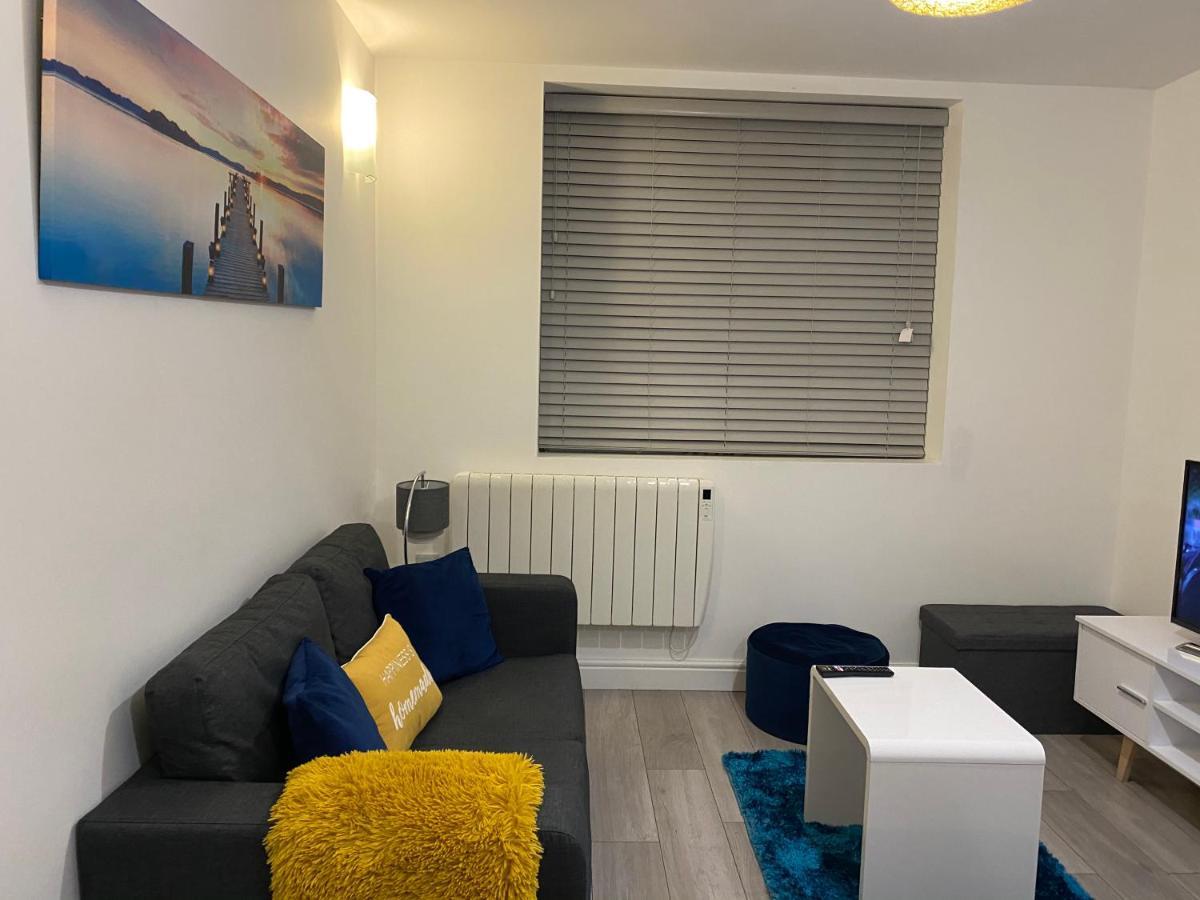 Marie'S Serviced Apartments- 2 Bedroom City Stay Bedford Eksteriør bilde
